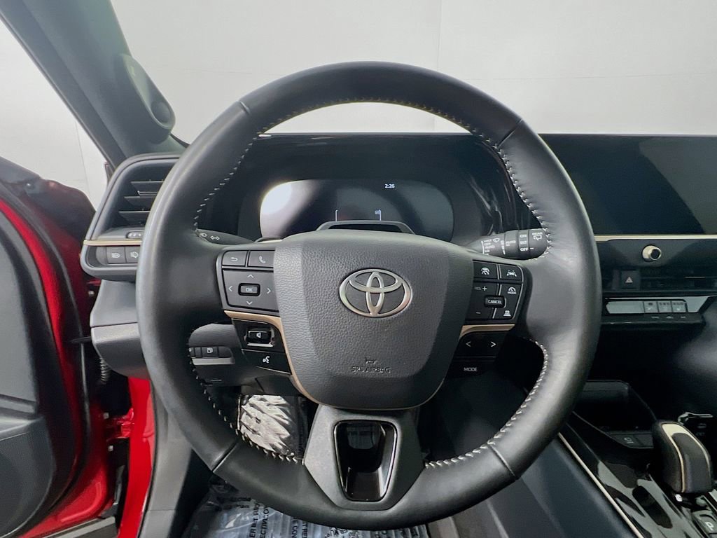 2025 Toyota Crown Signia Limited - Photo 10