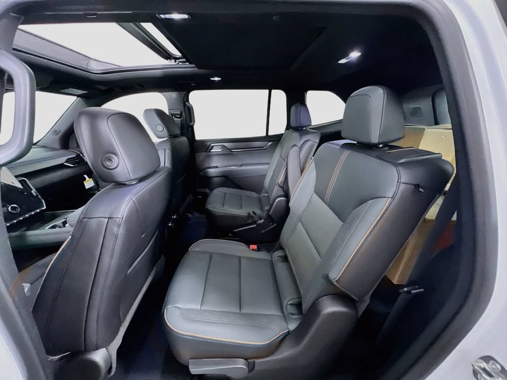 2026 GMC Acadia AT4 - Photo 23