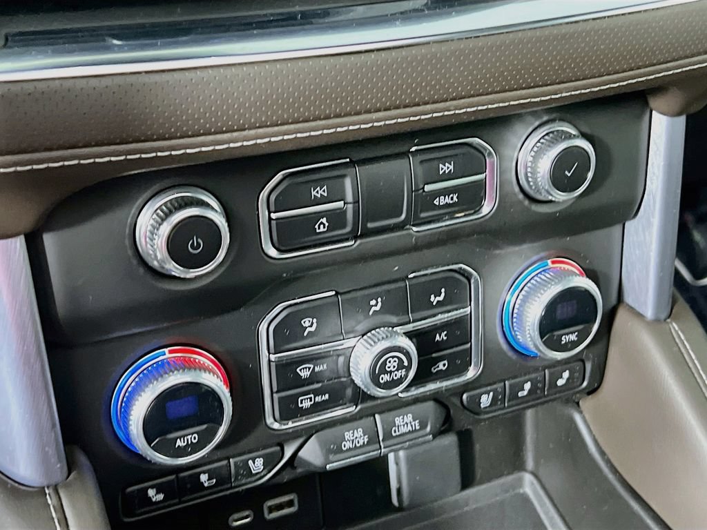 2023 GMC Yukon SLT - Photo 14