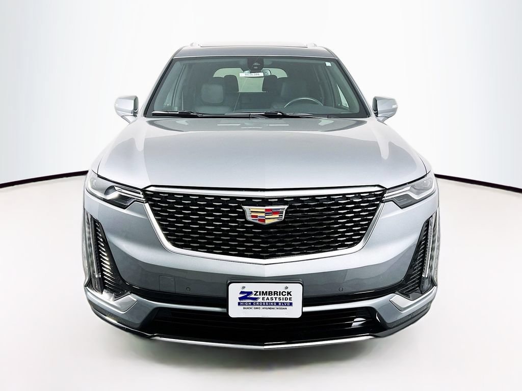 2024 Cadillac XT6 Luxury - Photo 2
