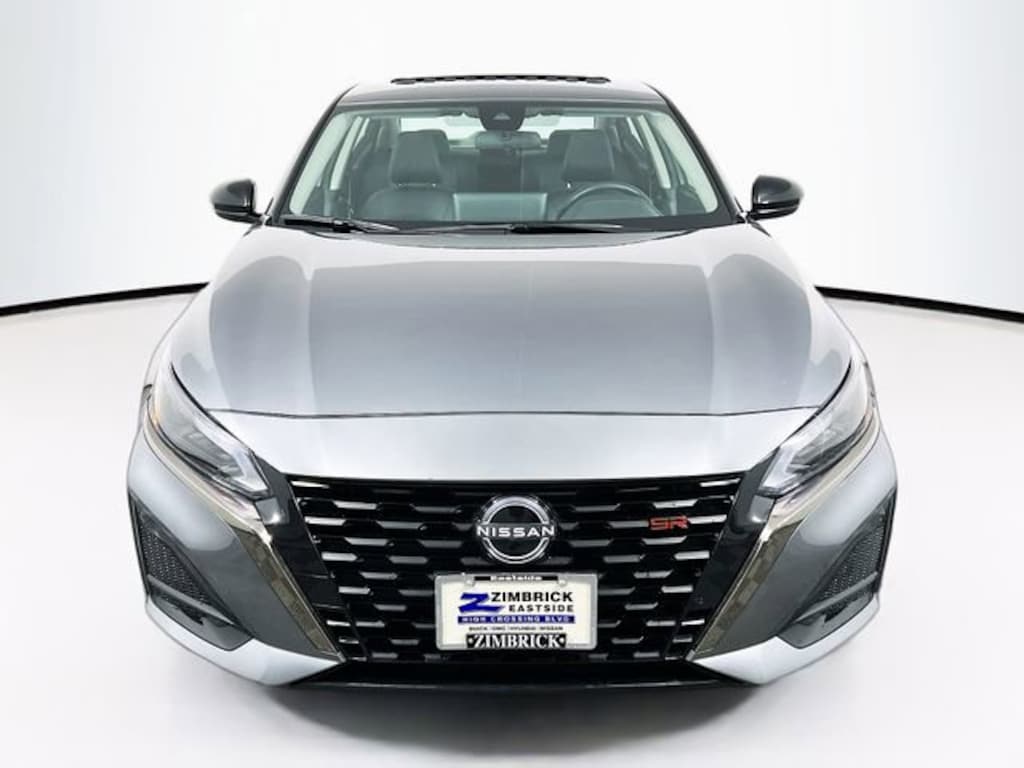 Used 2025 Nissan Altima SR