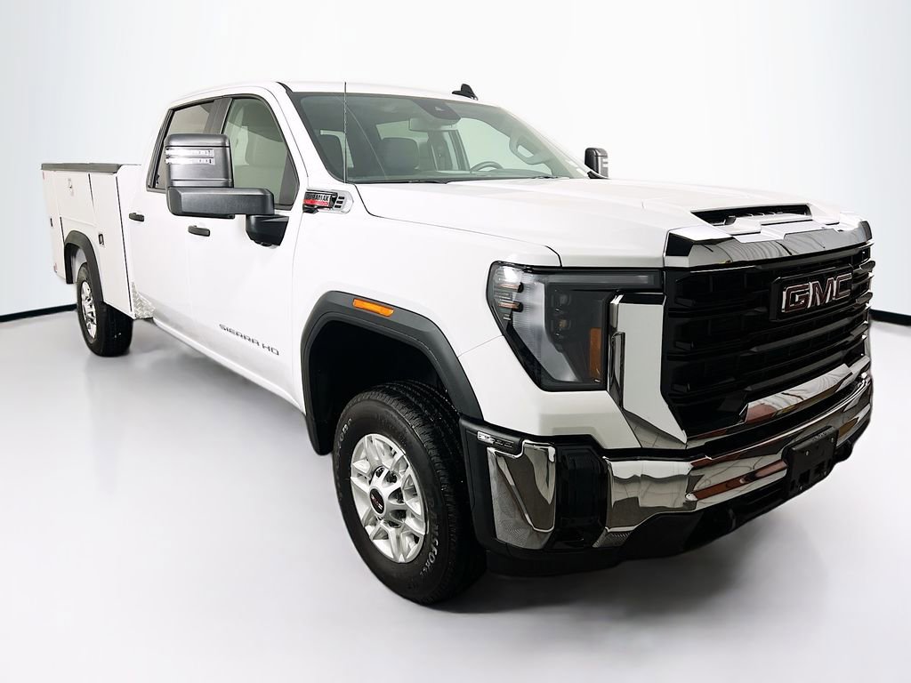 2025 GMC Sierra SLT's photo