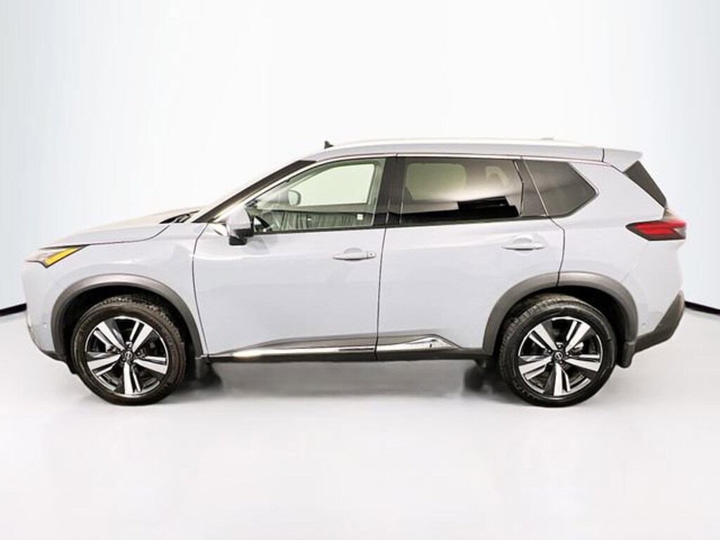 Used 2023 Nissan Rogue SL