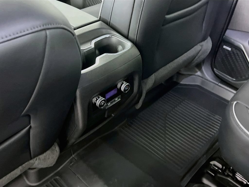 2026 Buick Enclave Preferred - Photo 24