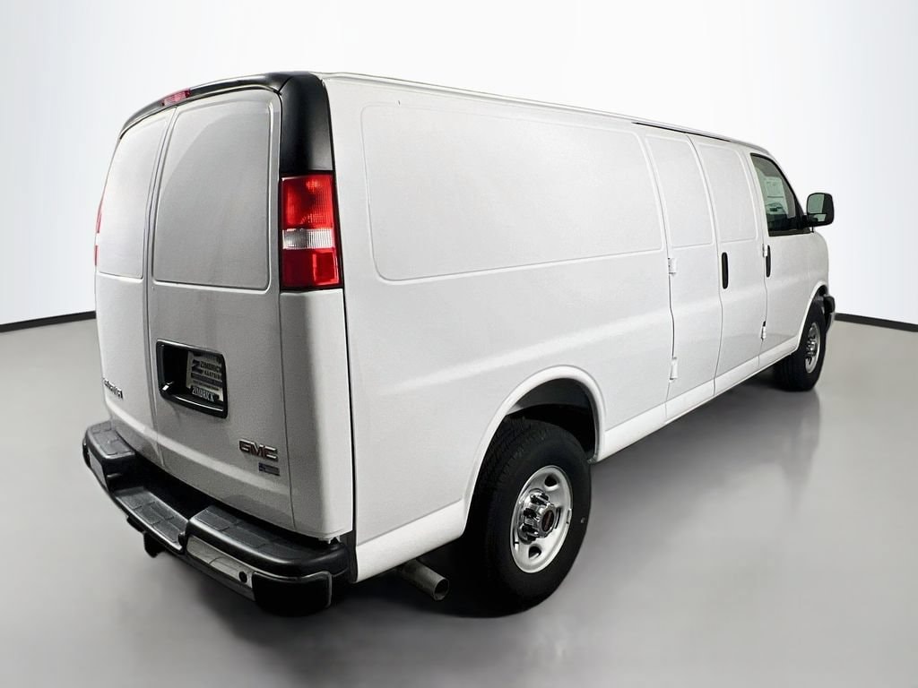 2025 GMC Savana Cargo Work Van - Photo 20