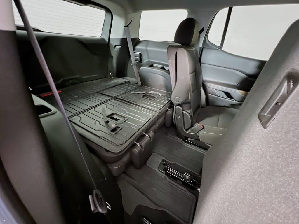 2023 GMC Acadia SLE - Photo 28