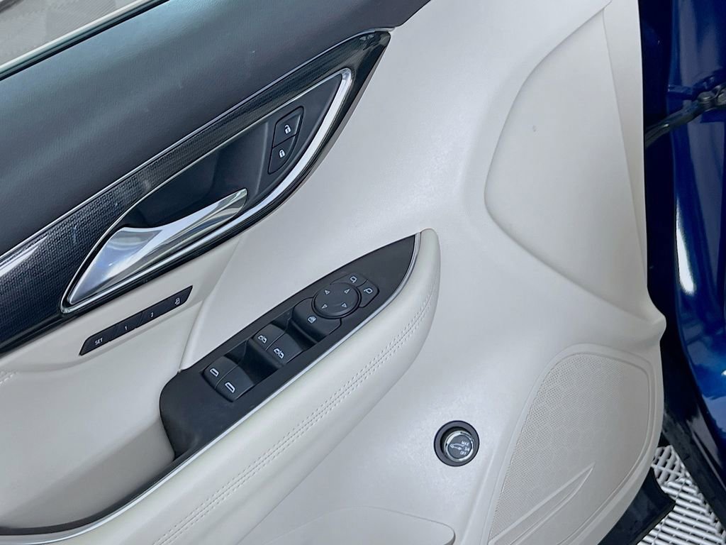 2023 Buick Envision Essence - Photo 17