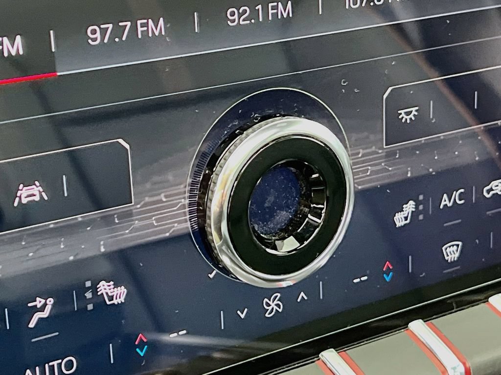 2024 GMC Acadia AT4 - Photo 19