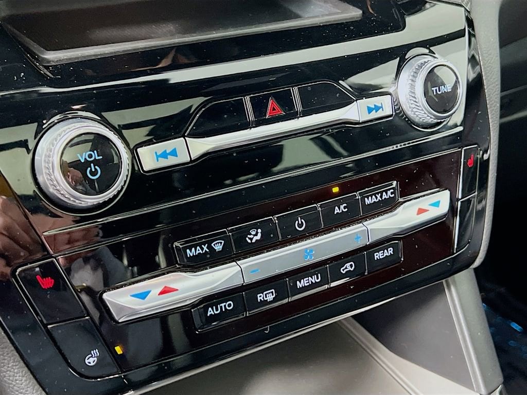 2023 Ford Explorer ST-LINE - Photo 15