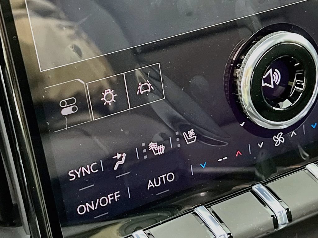 2026 GMC Acadia AT4 - Photo 18