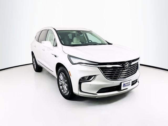 2024 Buick Enclave Essence's photo
