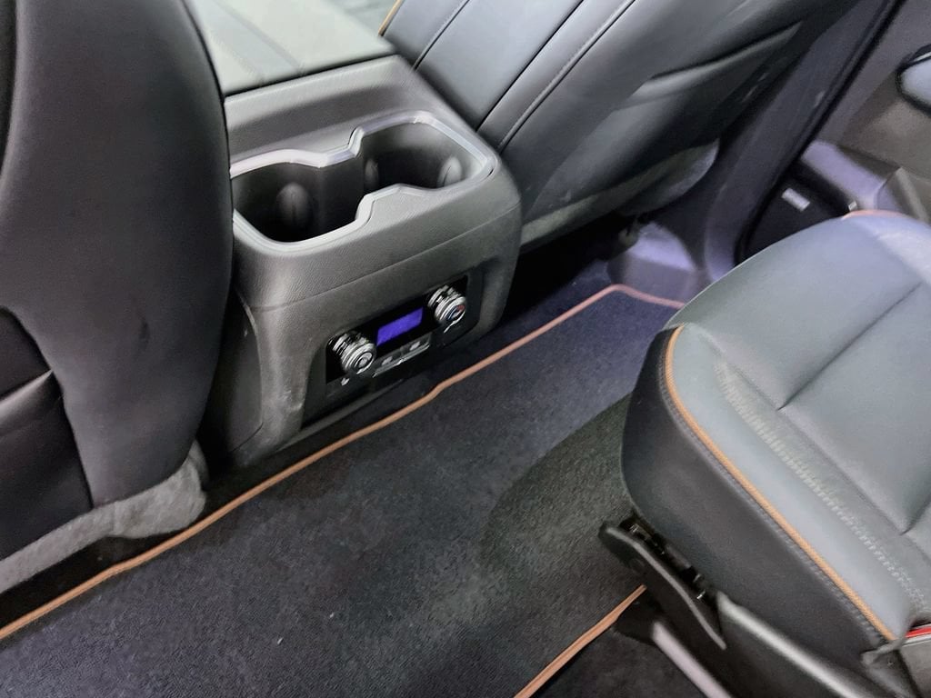2024 GMC Acadia AT4 - Photo 24