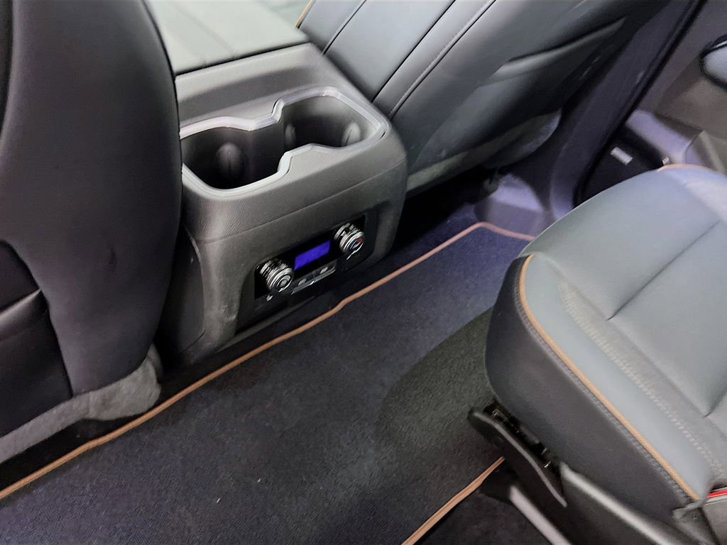 2024 GMC Acadia AT4 - Photo 26