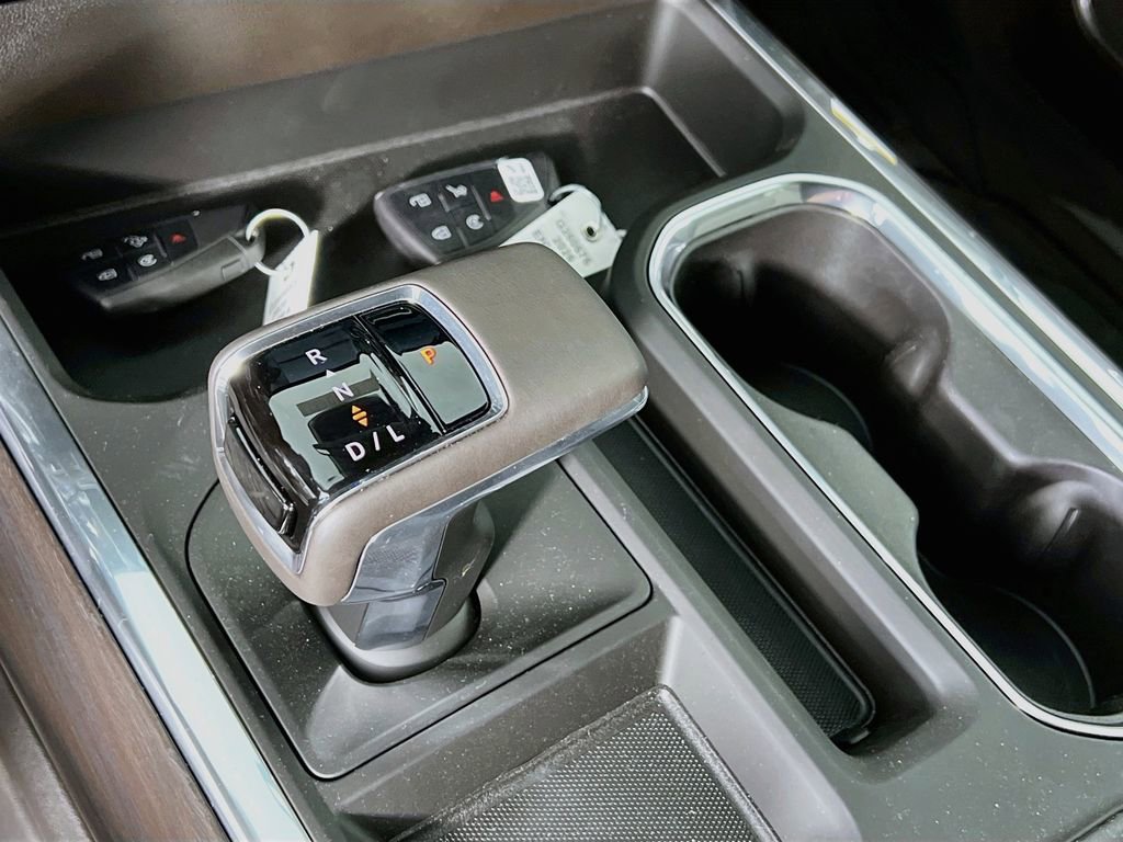 2026 GMC Sierra 1500 SLT - Photo 15
