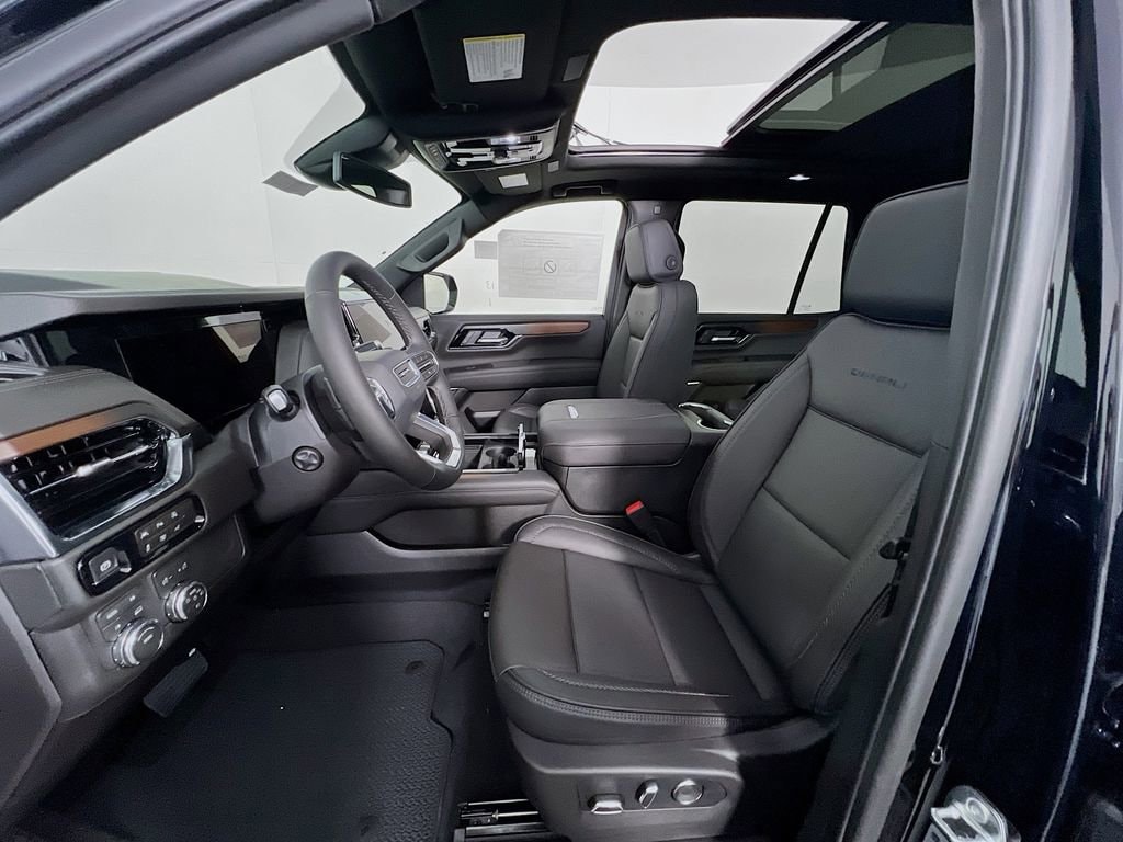 2026 GMC Yukon Denali - Photo 20