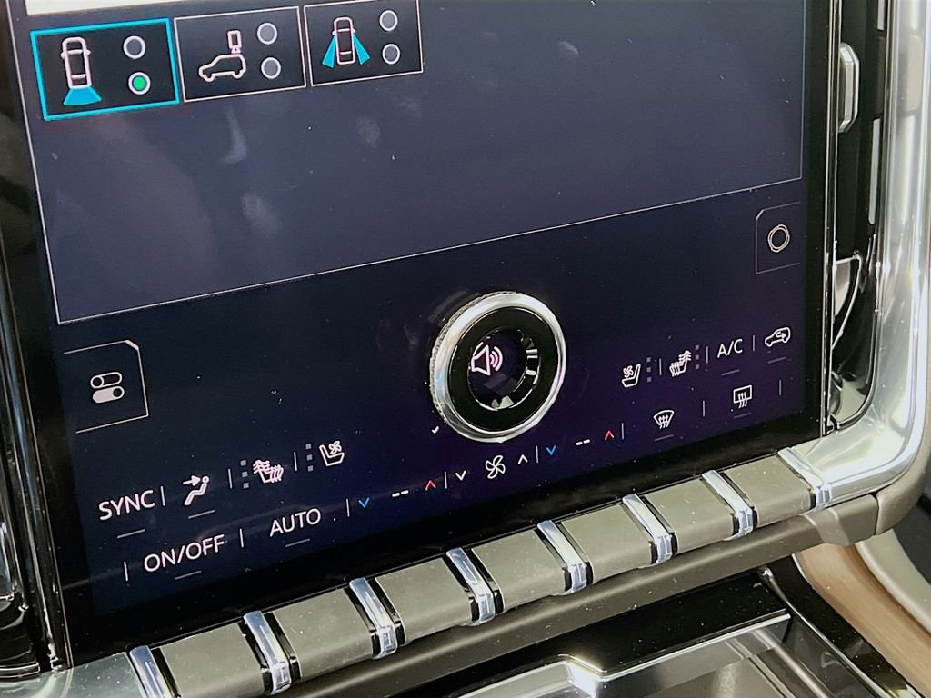 2026 GMC Yukon Denali - Photo 14