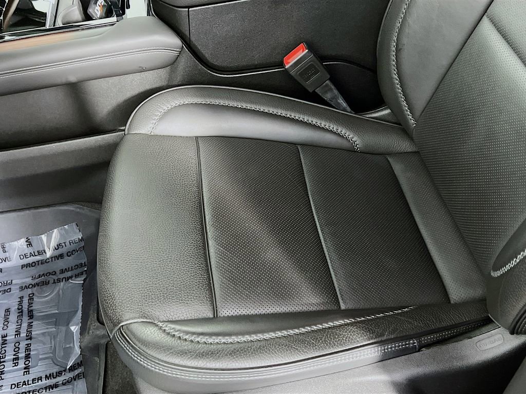 2025 GMC Yukon XL Denali - Photo 19
