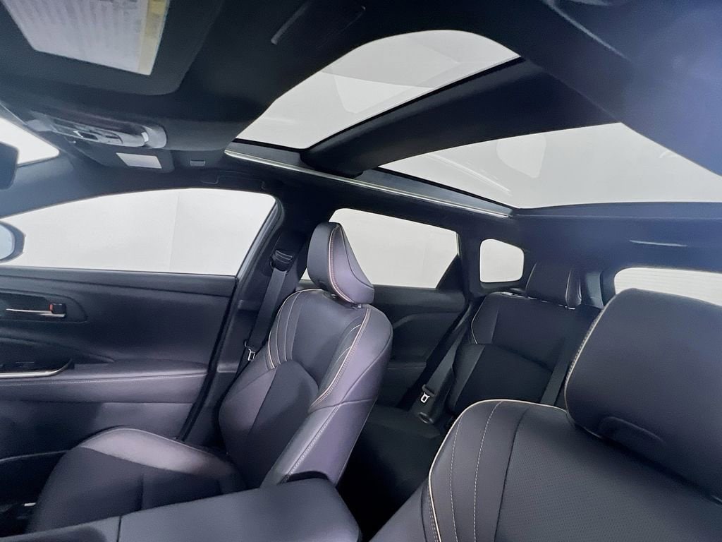 2025 Toyota Crown Signia Limited - Photo 21
