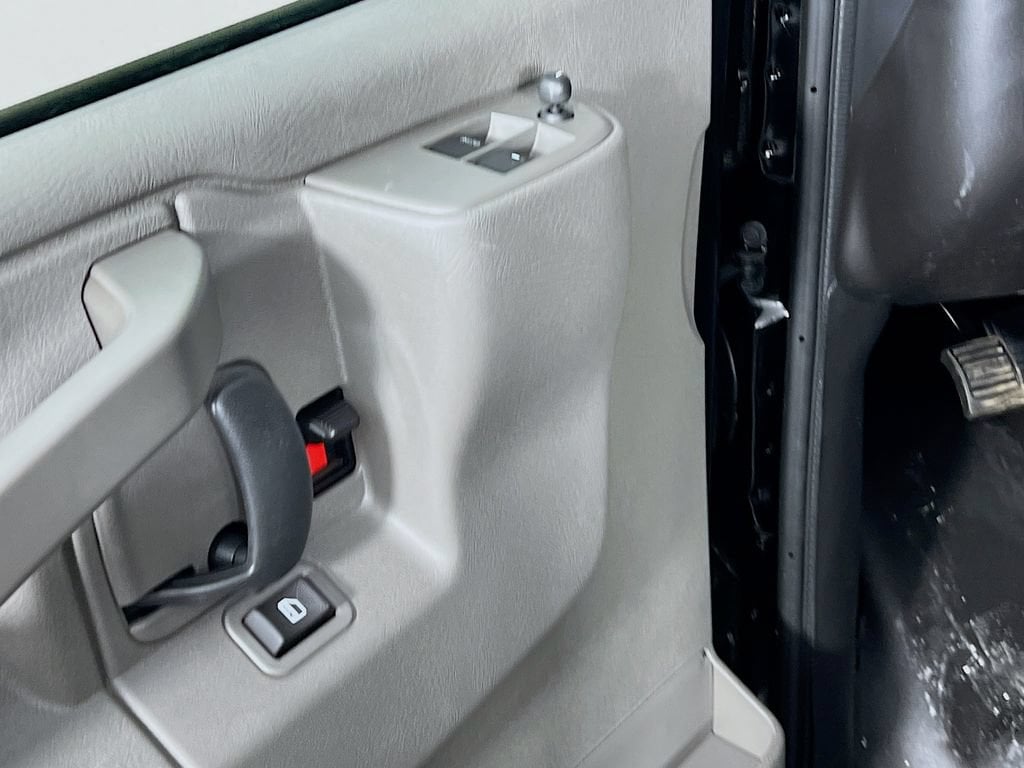 2026 GMC Savana Cargo Work Van - Photo 14