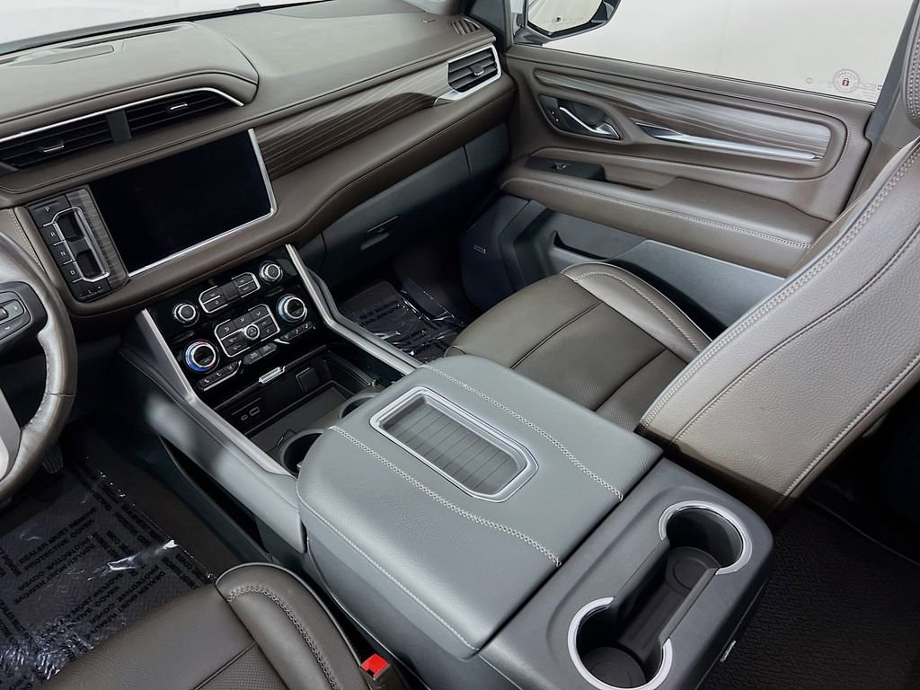 2024 GMC Yukon Denali - Photo 24