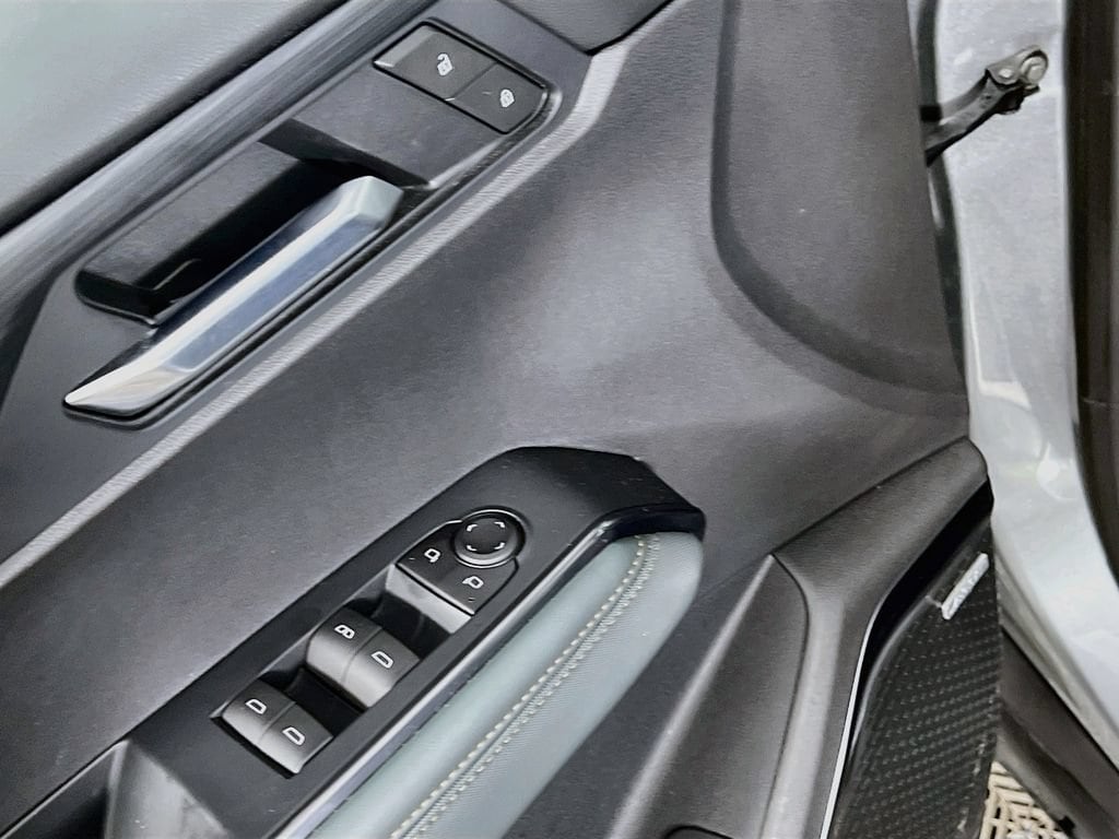 2025 GMC Acadia AT4 - Photo 18