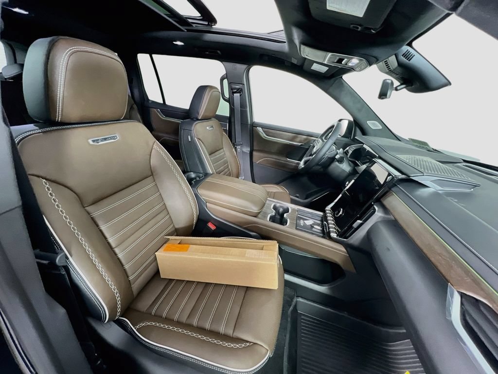 2026 GMC Acadia Denali Ultimate - Photo 29