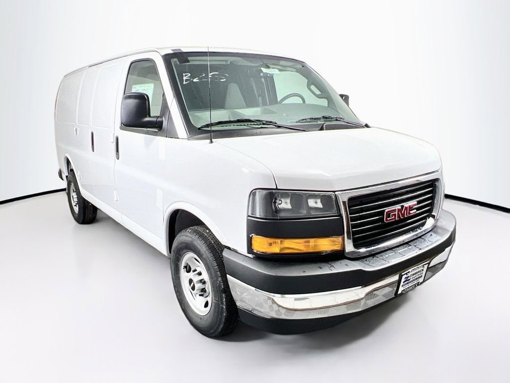 2026 GMC Savana 3500's photo