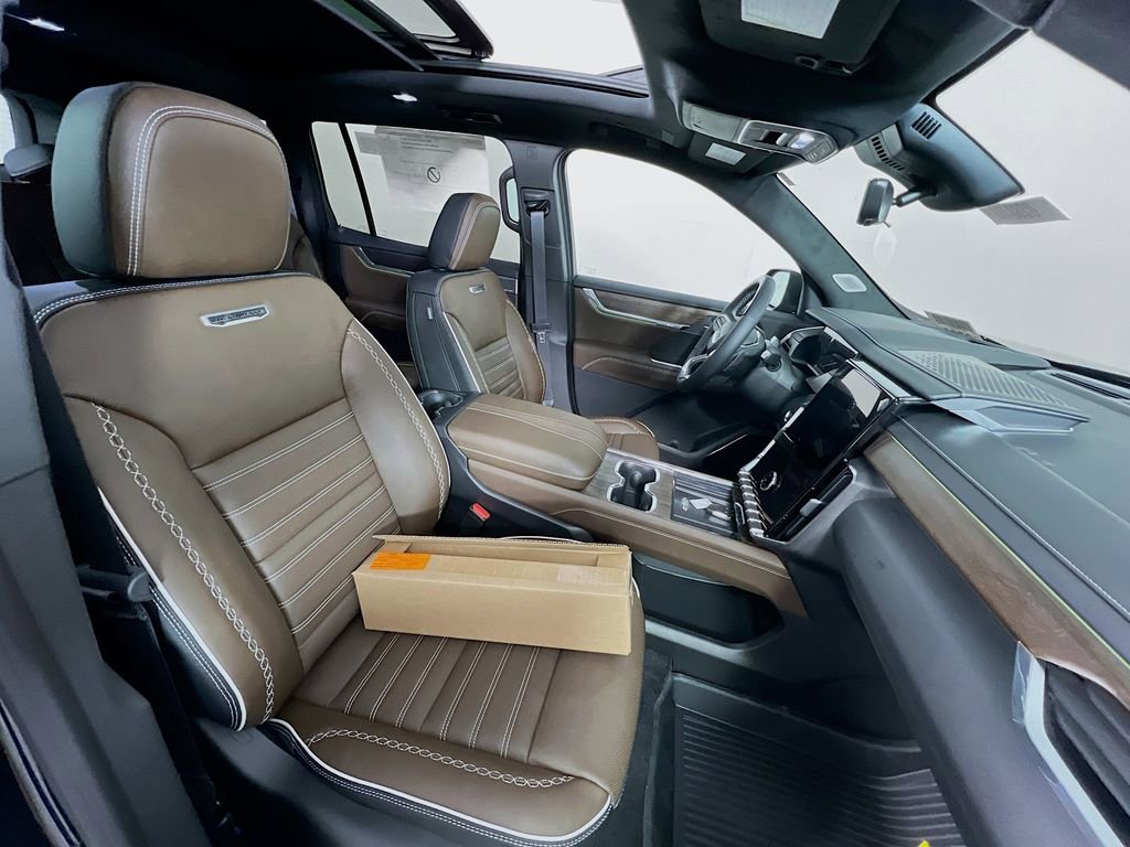 2026 GMC Acadia Denali Ultimate - Photo 31