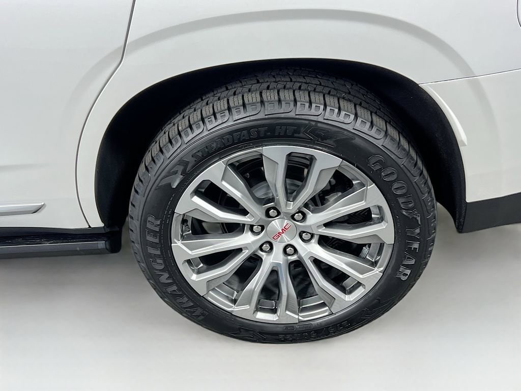 2024 GMC Yukon Denali - Photo 33