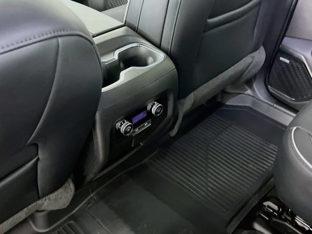 2026 Buick Enclave Preferred - Photo 24