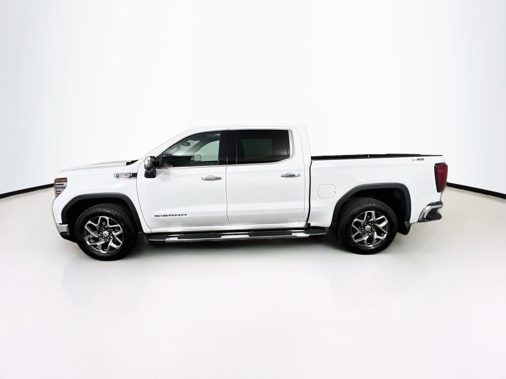 2023 GMC Sierra 1500 SLT - Photo 4
