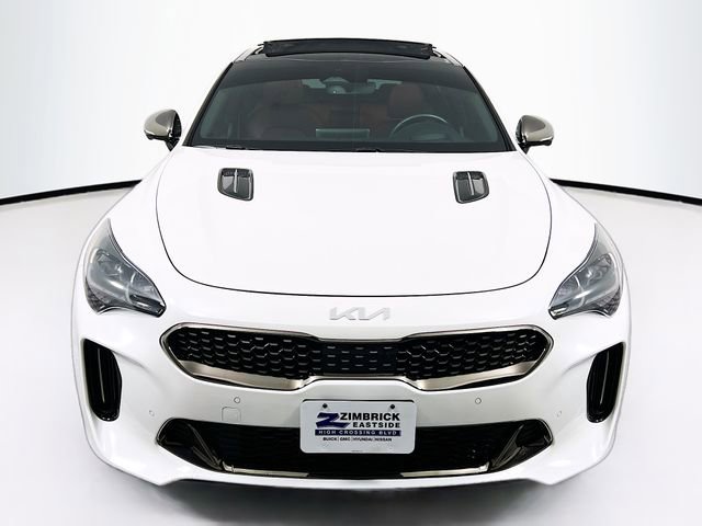 2023 Kia Stinger GT2 photo 2