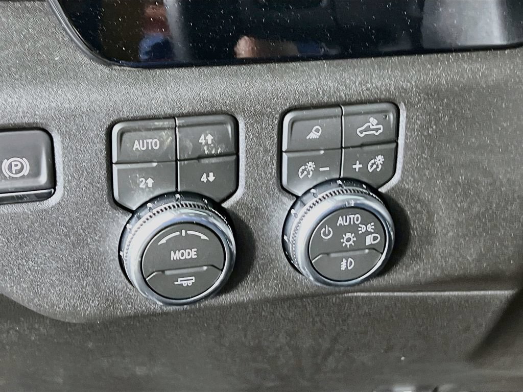 2026 GMC Sierra 3500HD SLT - Photo 9