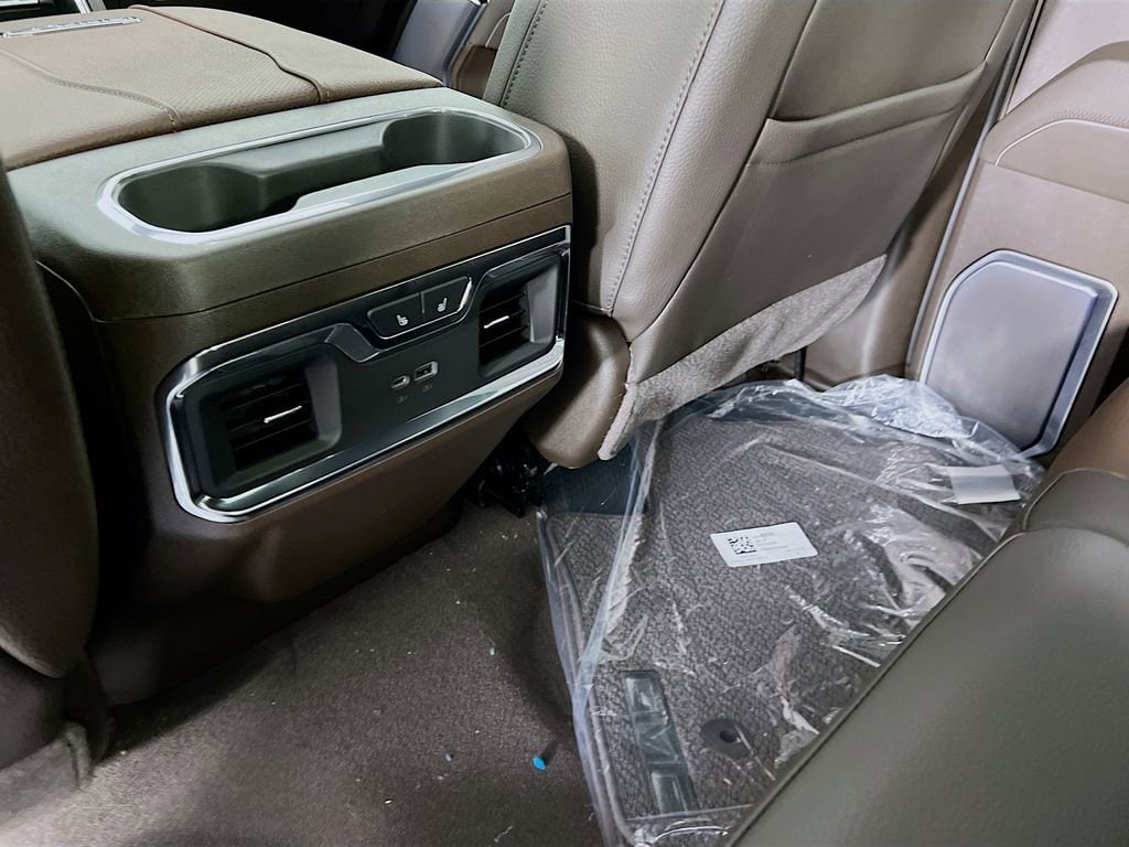 2026 GMC Sierra 3500HD Denali - Photo 25
