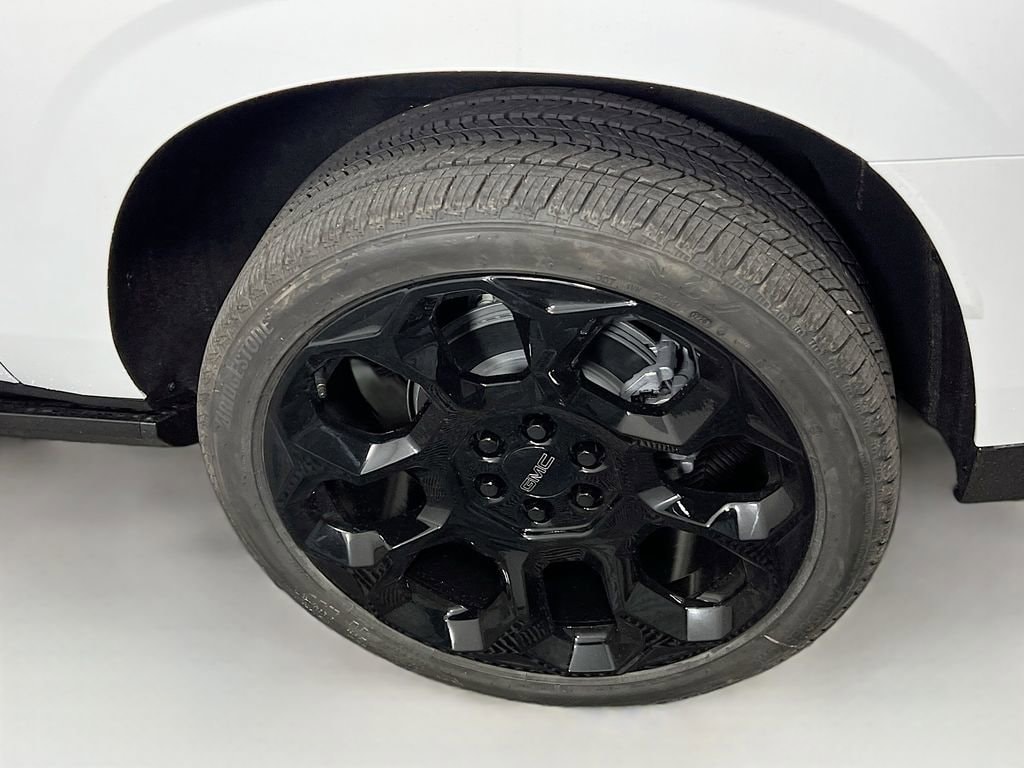 2026 GMC Yukon XL Denali - Photo 29