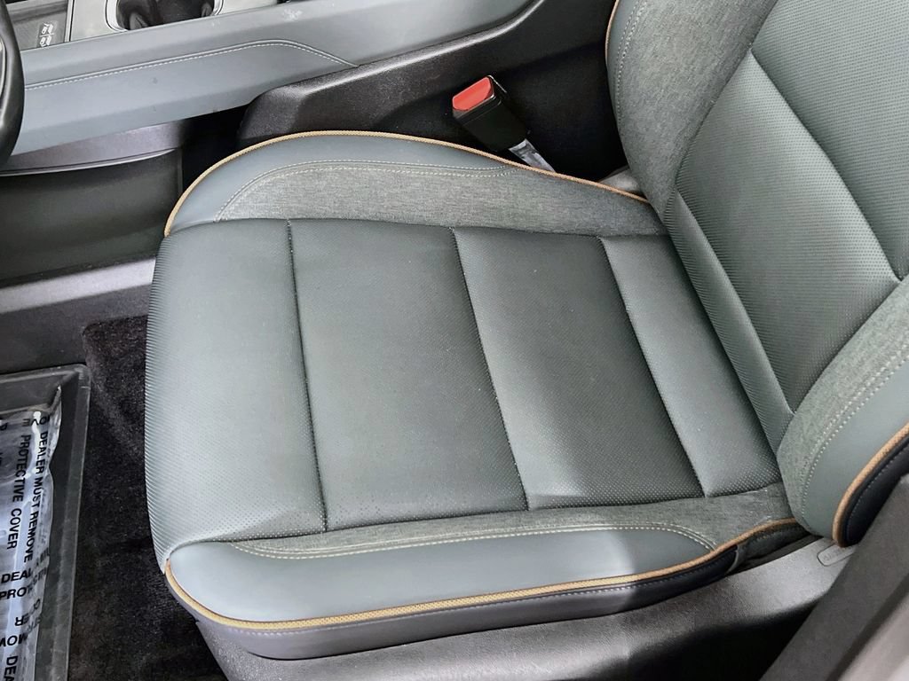 2025 GMC Acadia AT4 - Photo 20