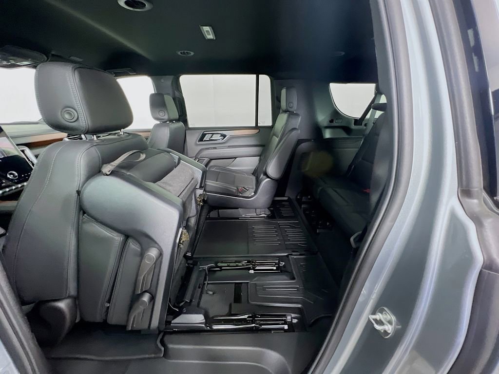 2025 GMC Yukon XL Denali - Photo 24