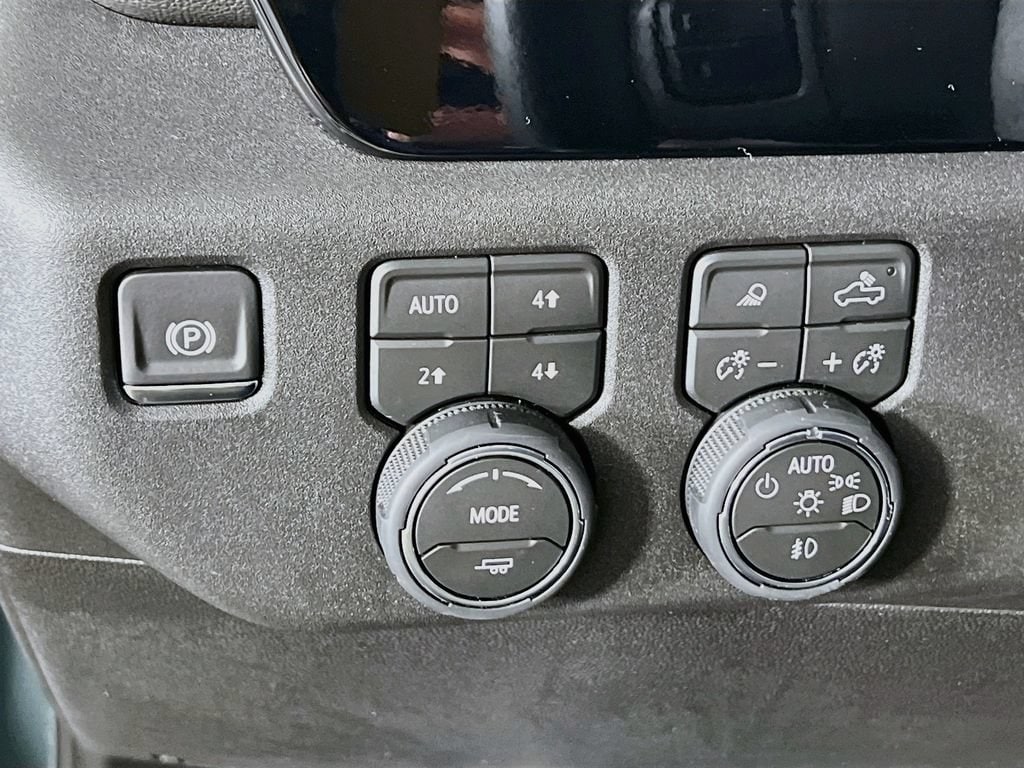 2026 Chevrolet Silverado 2500HD LTZ - Photo 10