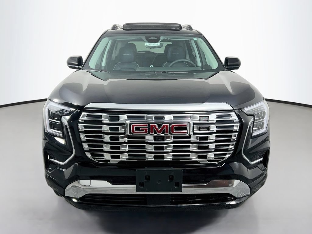 2026 GMC Terrain Denali - Photo 2