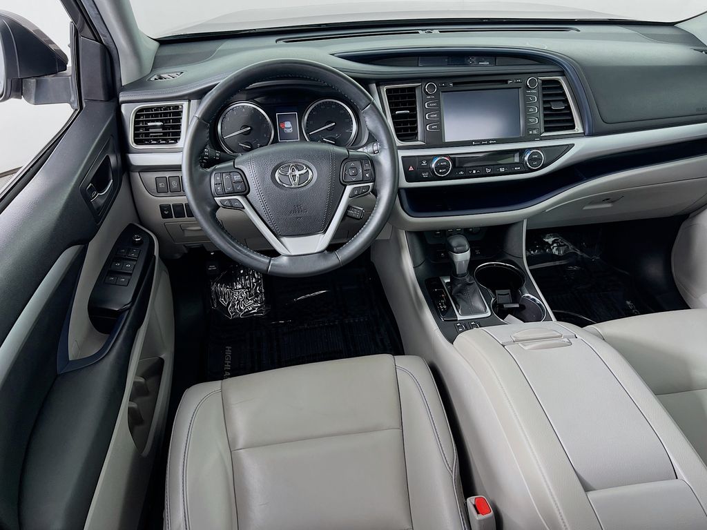 2019 Toyota Highlander XLE - Photo 23