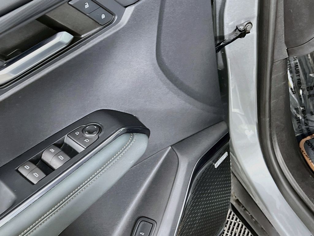 2024 GMC Acadia AT4 - Photo 17