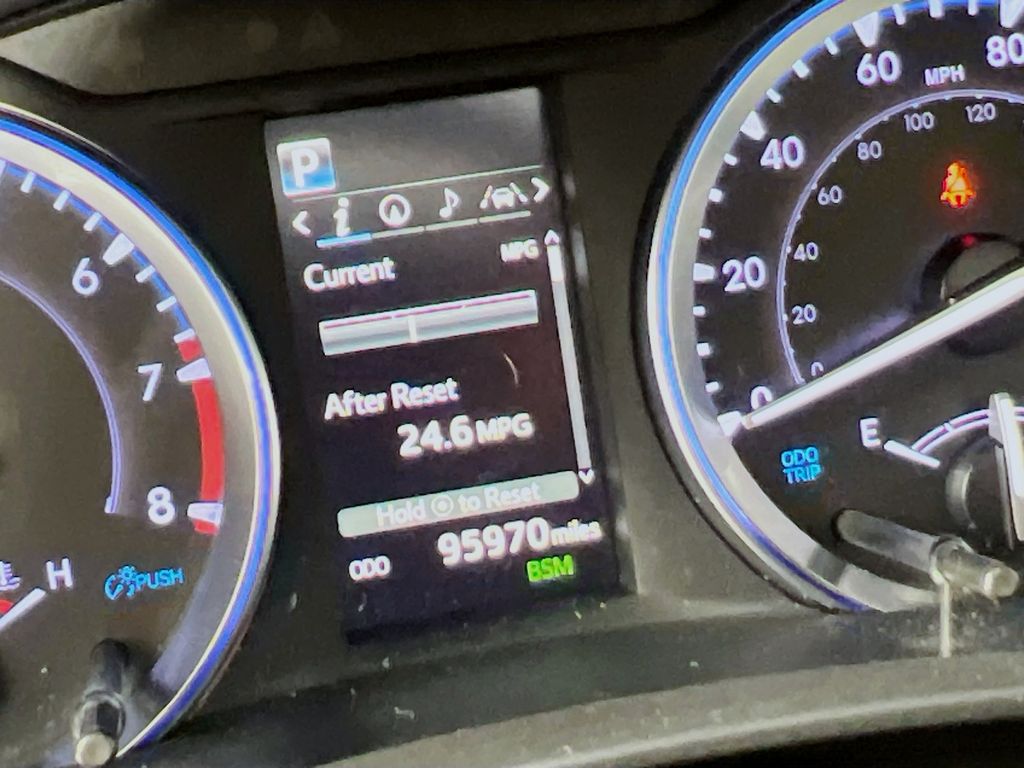 2019 Toyota Highlander XLE - Photo 12