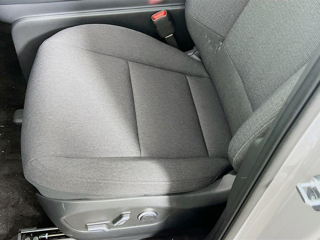 2026 Hyundai IONIQ 9 SE - Photo 16