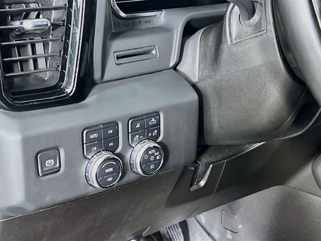 2024 GMC Sierra 2500HD AT4 - Photo 10