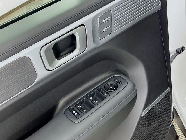 2026 Hyundai Santa Fe Limited - Photo 16