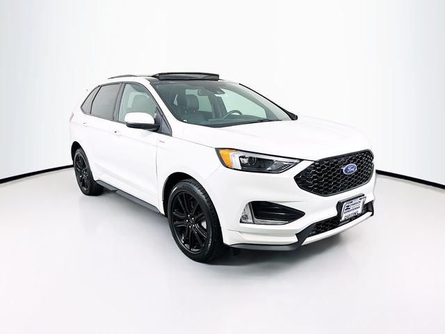 2022 Ford Edge ST-Line's photo