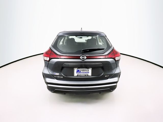 2021 Nissan Kicks SV photo 3