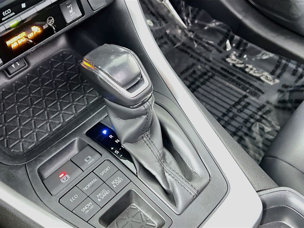 2019 Toyota RAV4 XLE Premium - Photo 15