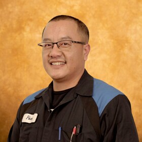 Staff member Fong Lor from ID_950f51811610