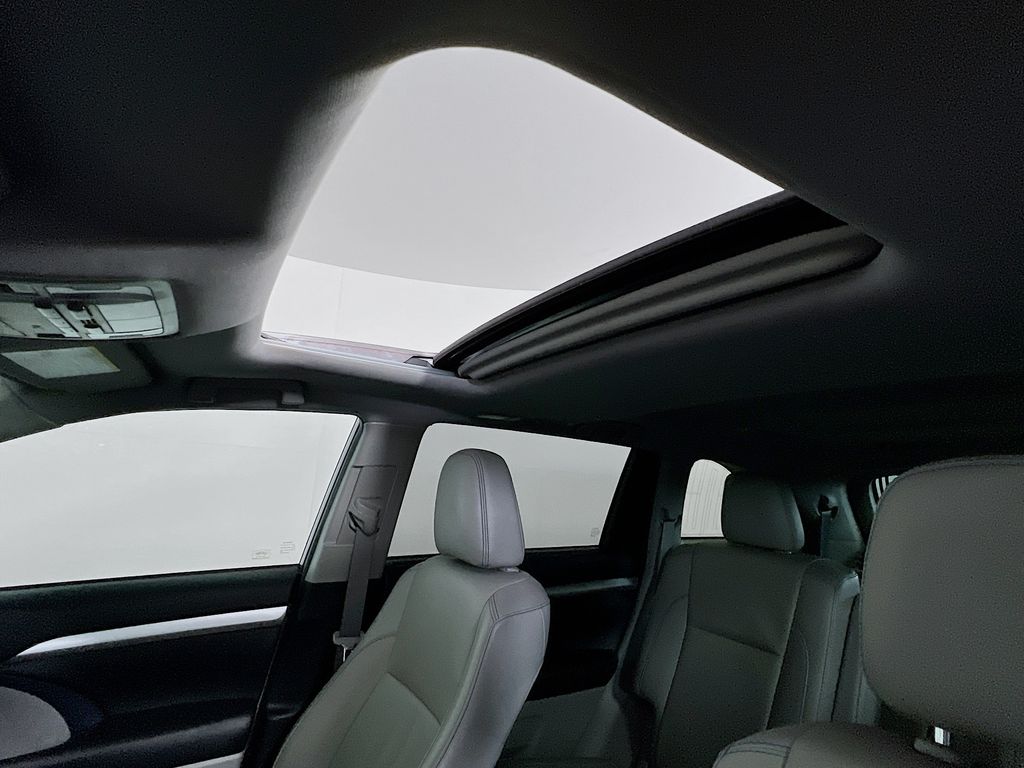2019 Toyota Highlander XLE - Photo 22